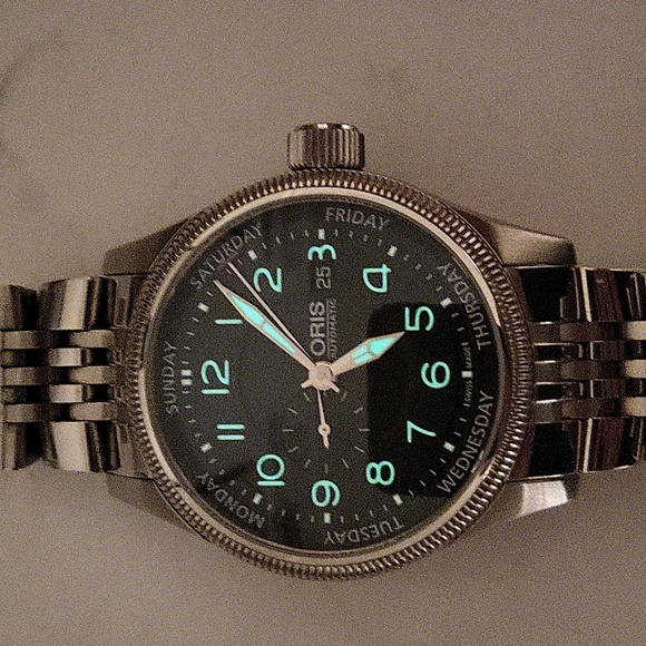 Oris big crown small seconds pointer day and date. - Picture 10 of 10